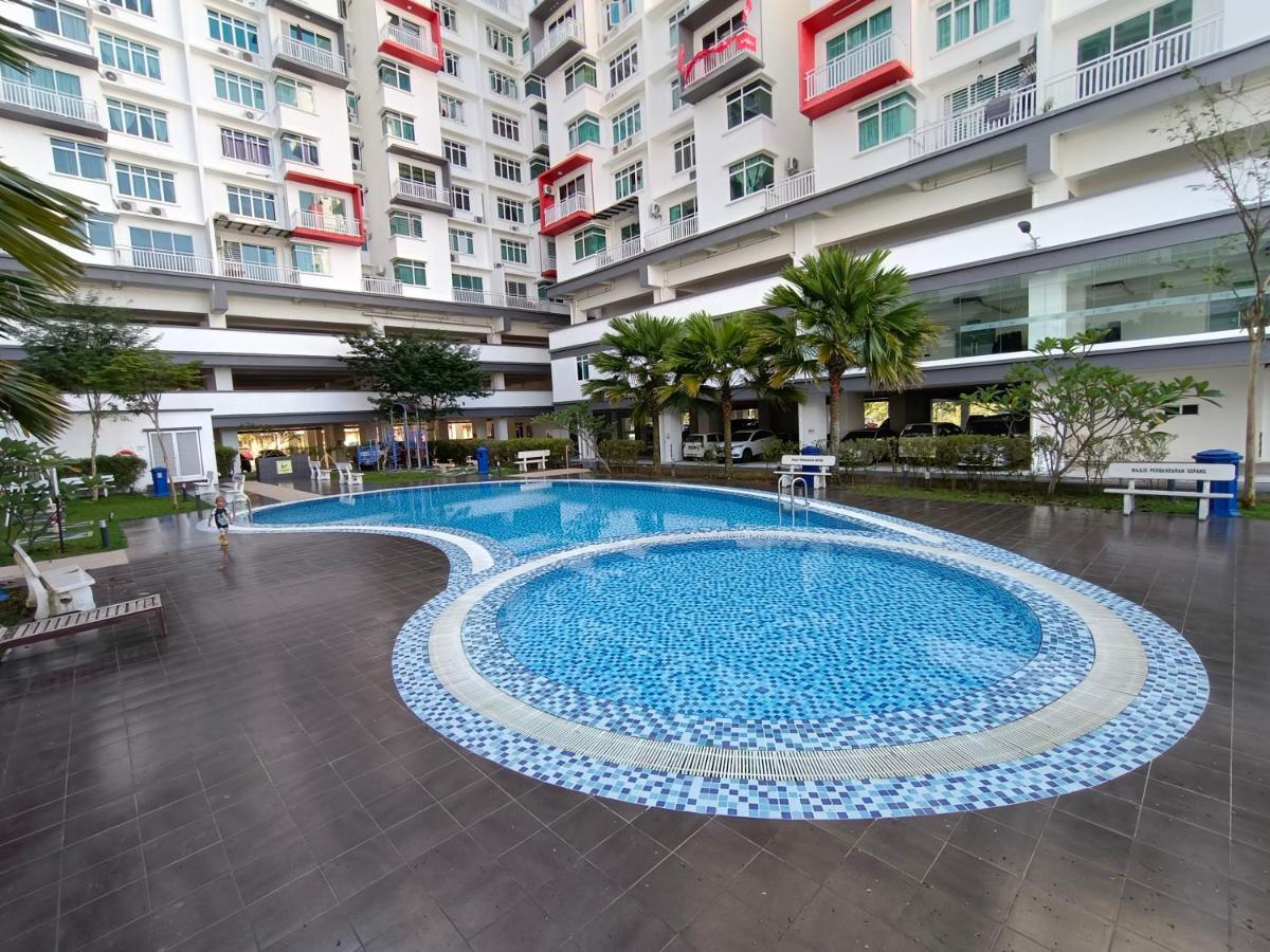 Klia Ehsan Residence Sepang Nilai Greenery 8 Pax Air-Con Zewnętrze zdjęcie