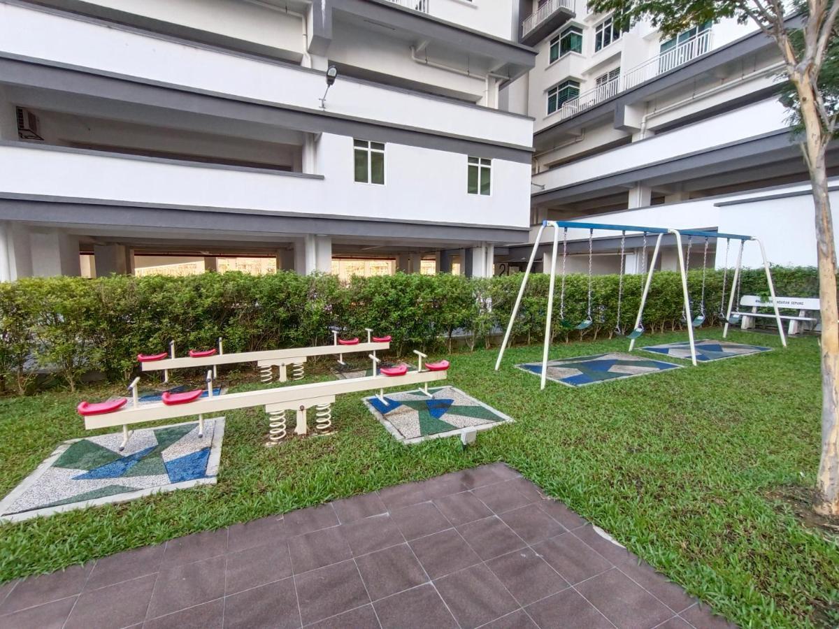 Klia Ehsan Residence Sepang Nilai Greenery 8 Pax Air-Con Zewnętrze zdjęcie