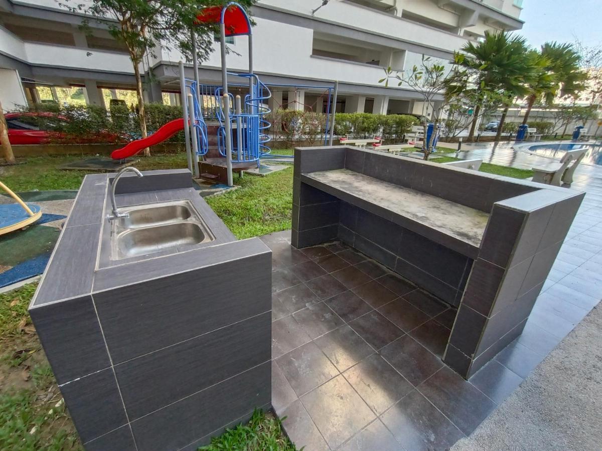 Klia Ehsan Residence Sepang Nilai Greenery 8 Pax Air-Con Zewnętrze zdjęcie