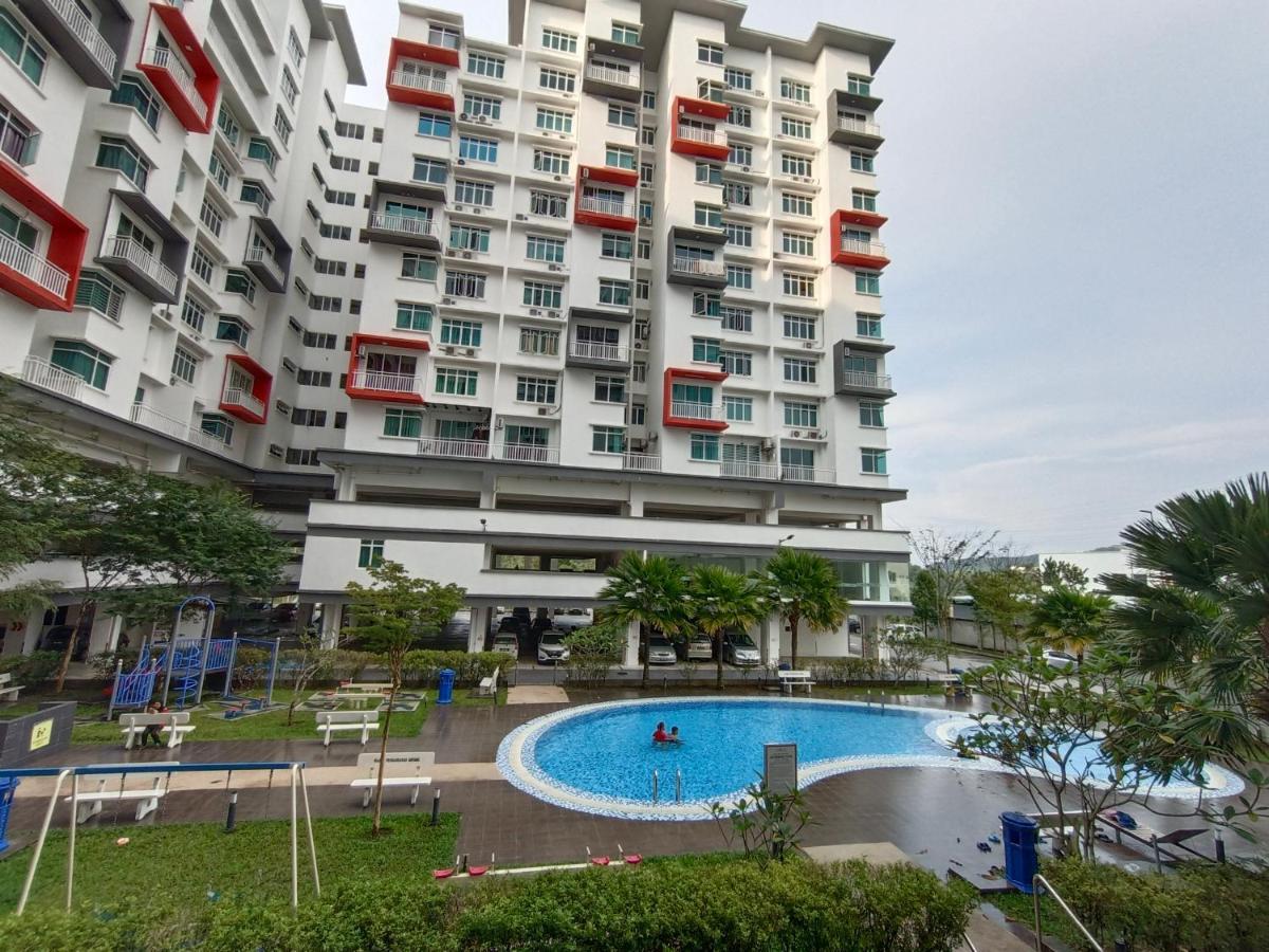 Klia Ehsan Residence Sepang Nilai Greenery 8 Pax Air-Con Zewnętrze zdjęcie
